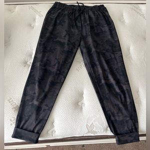 Lululemon Jet Crop Pant